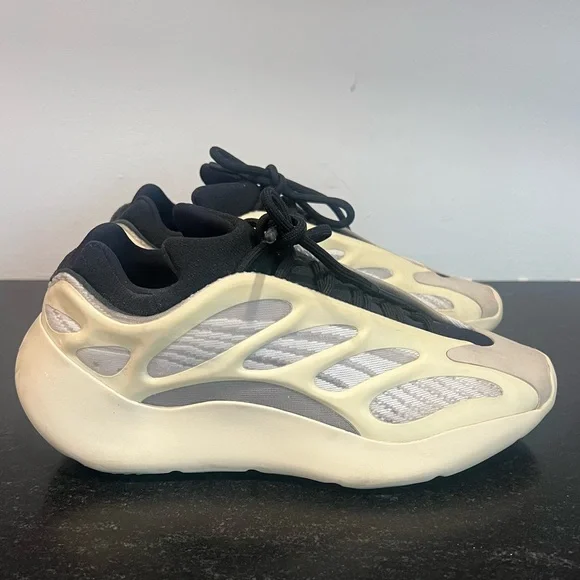 Size 7.5 - adidas Yeezy Boost 700 V3 Azael Men’s Shoes - Picture 2 of 10